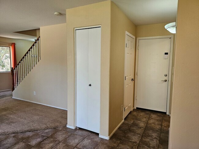 Building Photo - 42804 W Sunland Dr