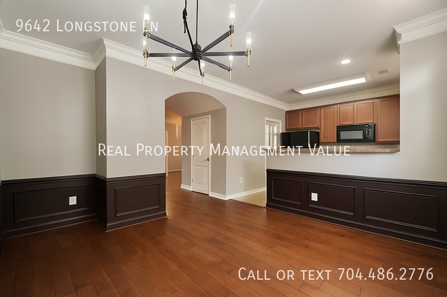 Building Photo - 9642 Longstone Ln