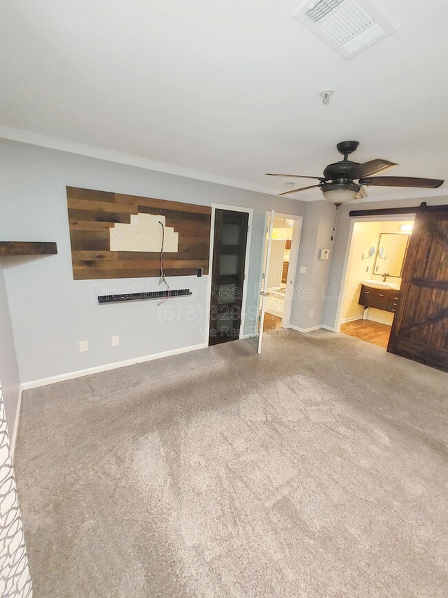 Building Photo - 401 Augusta Dr