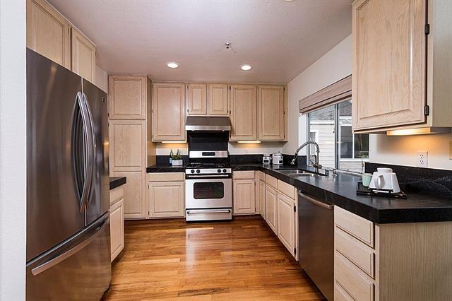 Building Photo - 837 Columbia Cir