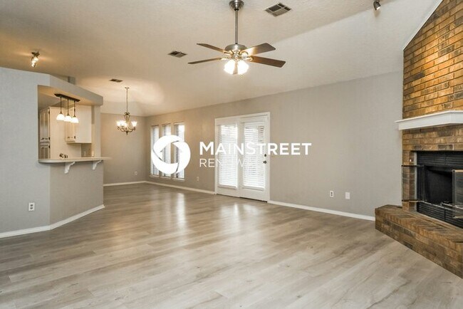 Building Photo - 3 Bedroom Pet-Friendly Home in Edmond, OK ...