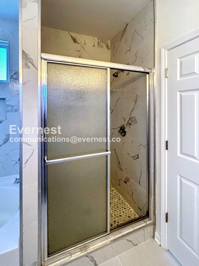 Building Photo - 1372 Robins Nest Drive