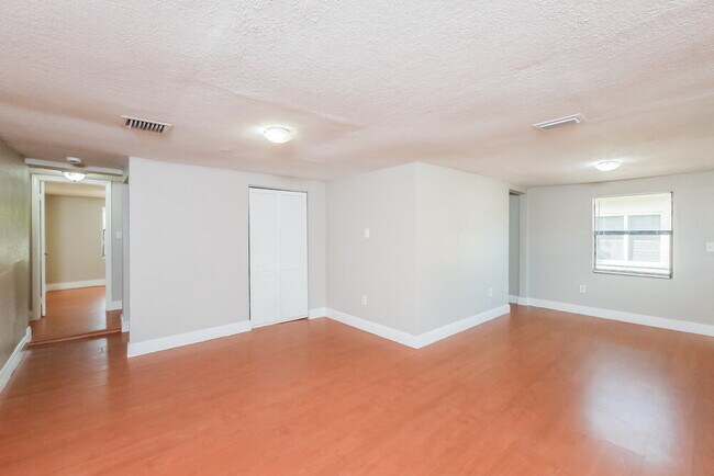 Building Photo - 1826 NW 85th St