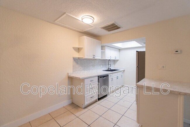 Building Photo - 1414 San Juan Ct