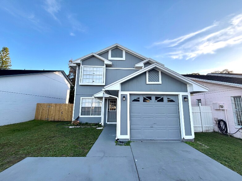 Building Photo - 9224 Ventana Ln