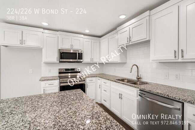 Building Photo - 224/226 W Bond St-224