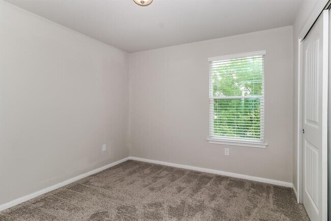 Building Photo - 9201 Sawyer Fay Ln