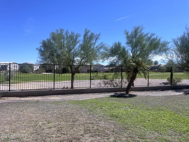 Building Photo - 28995 N Shannon Dr