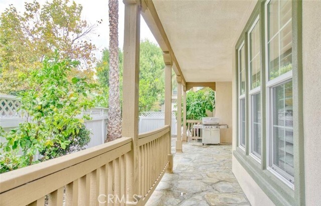 Building Photo - 2 Evergreen Rd