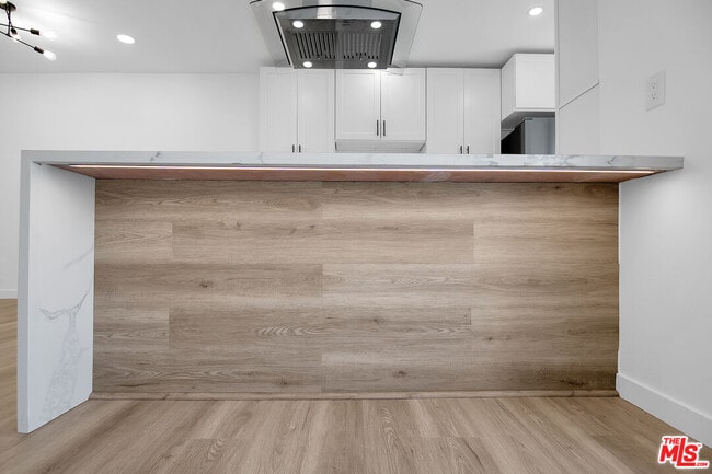 Building Photo - 1021 N Genesee Ave