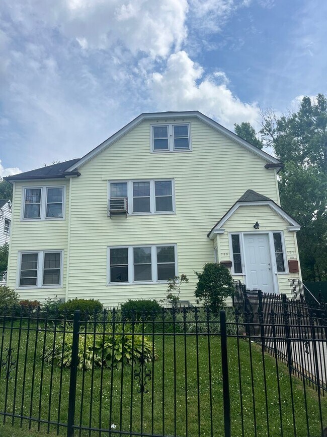 Primary Photo - 149 Bonner St