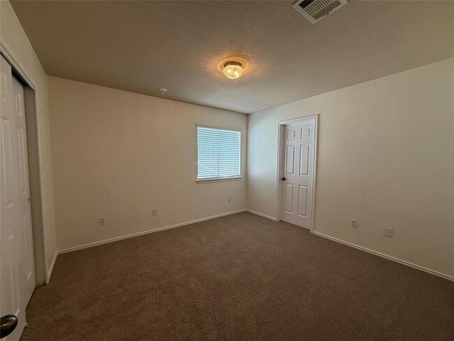 Building Photo - 104 Lava Bed Dr