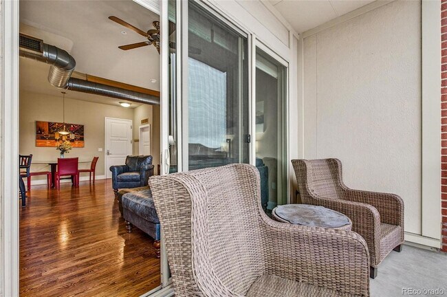 Building Photo - 10111 Inverness Main St