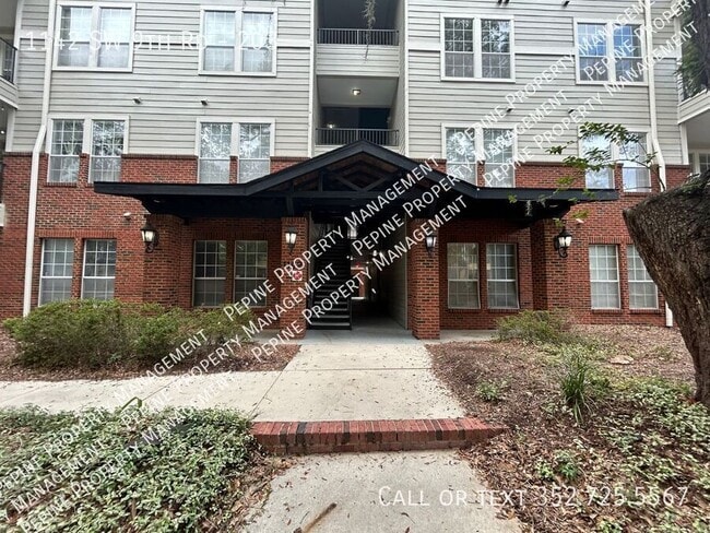 Building Photo - 1142 SW 9th Rd