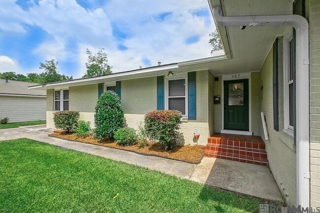 Building Photo - 327 Marion Dr