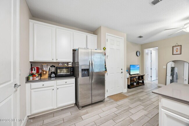 Building Photo - 118 Sadler Ct