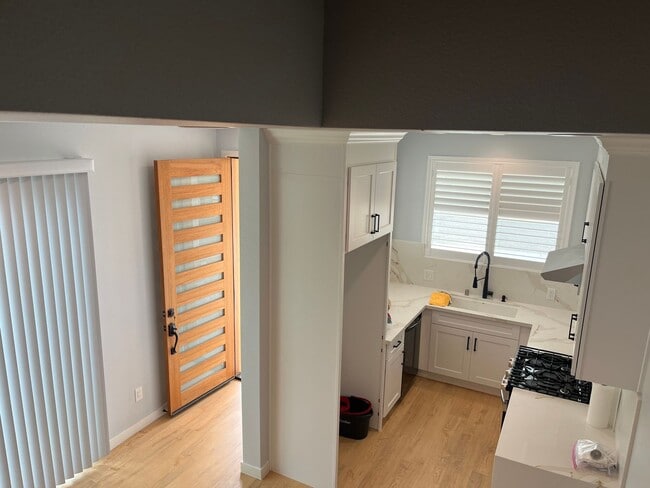 Building Photo - NEWLY Built 3 Bedroom Home in Huntington B...