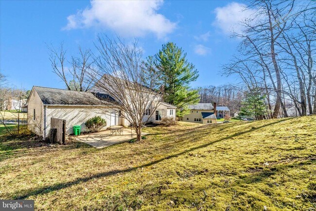 Building Photo - 3105 Glissade Ct