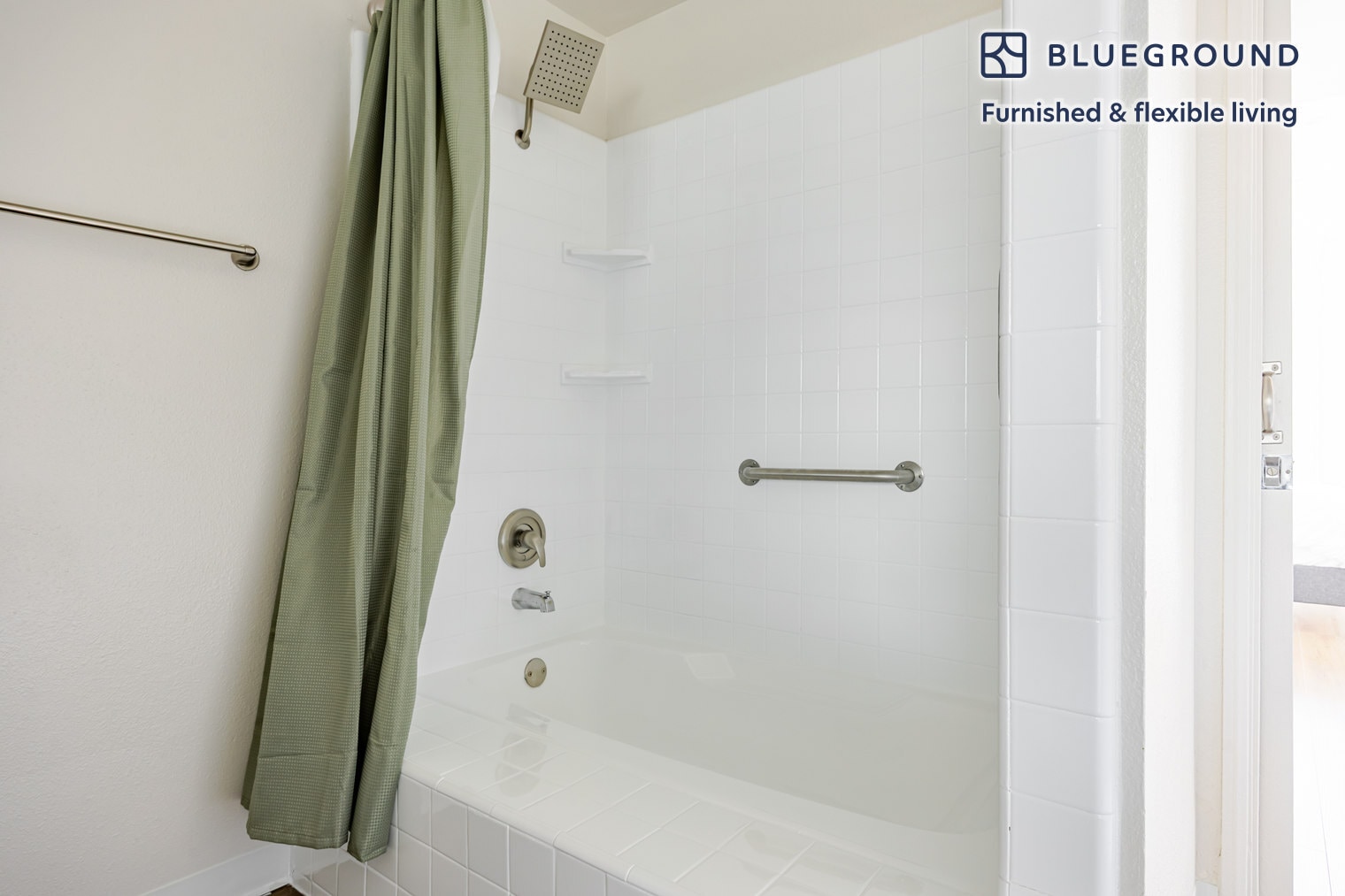 Building Photo - 13603 Marina Pointe Dr