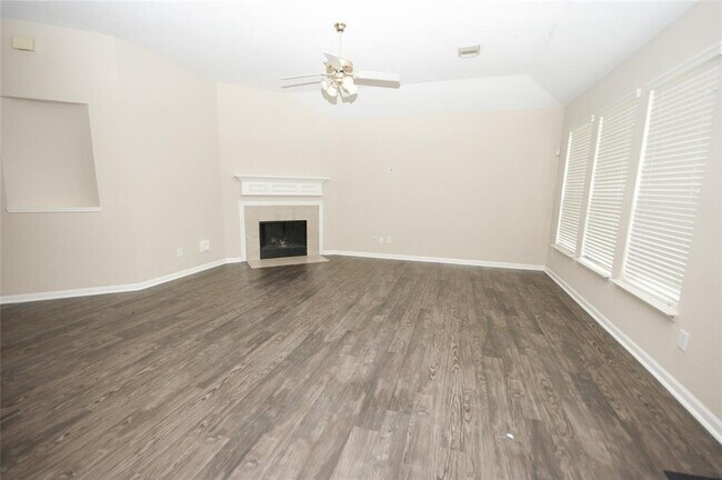 Building Photo - 3006 Breakers Point Dr