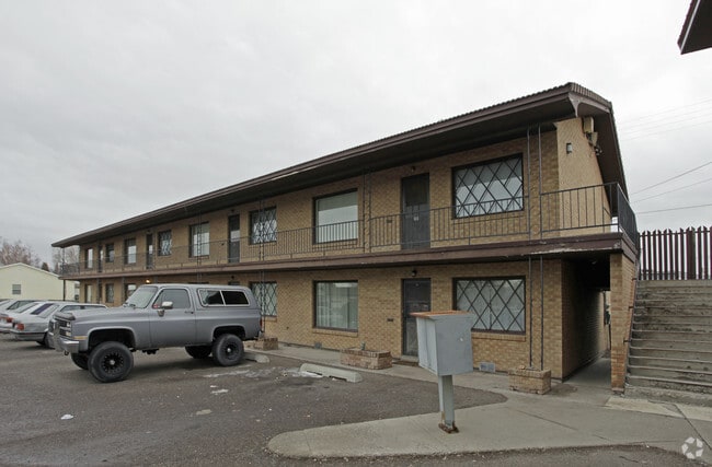 Primary Photo - Eastland Apartments