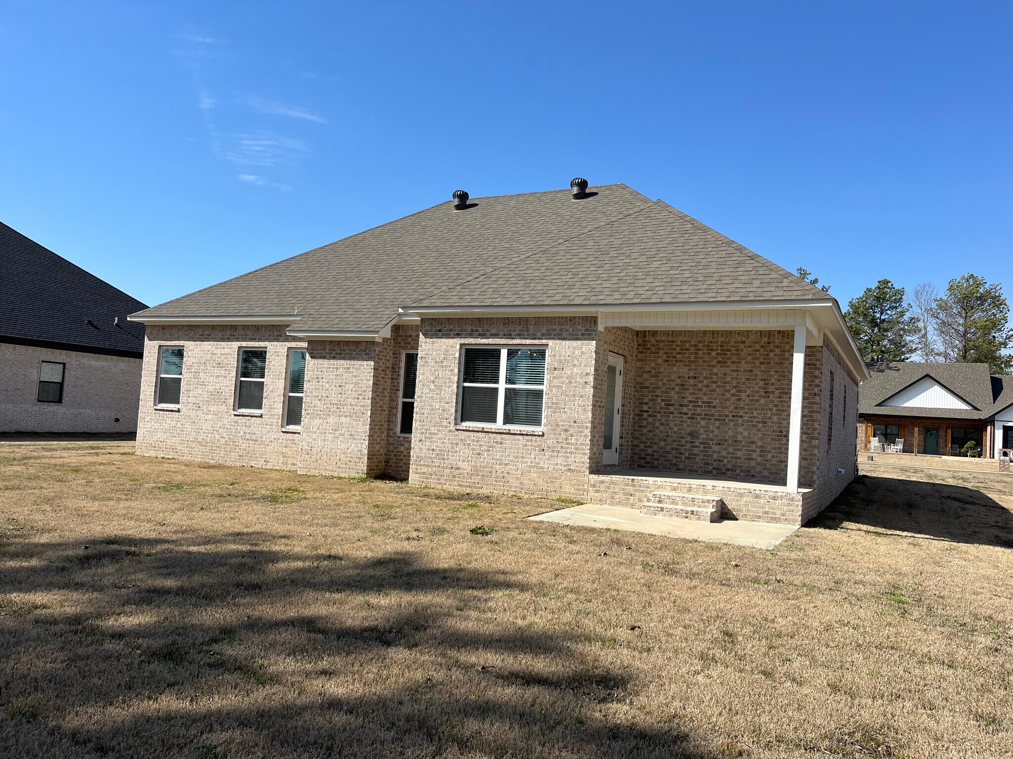 Building Photo - 137 Hayden Dr