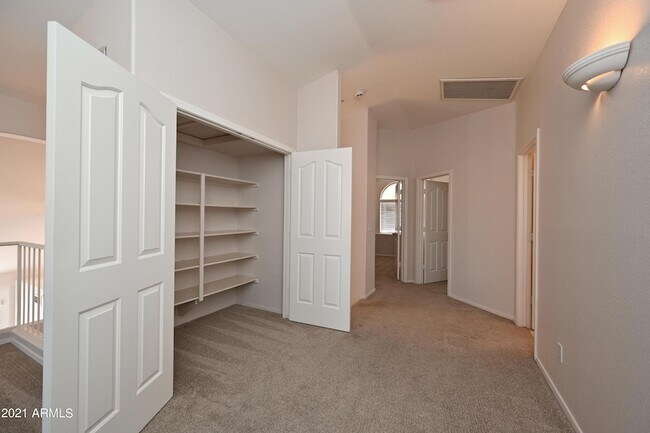 Building Photo - 5730 E Gelding Dr