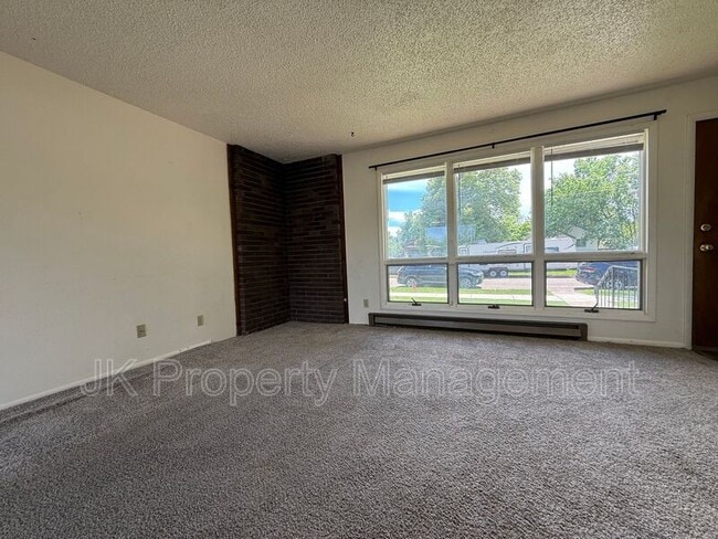 Building Photo - 919 1st Ave SW