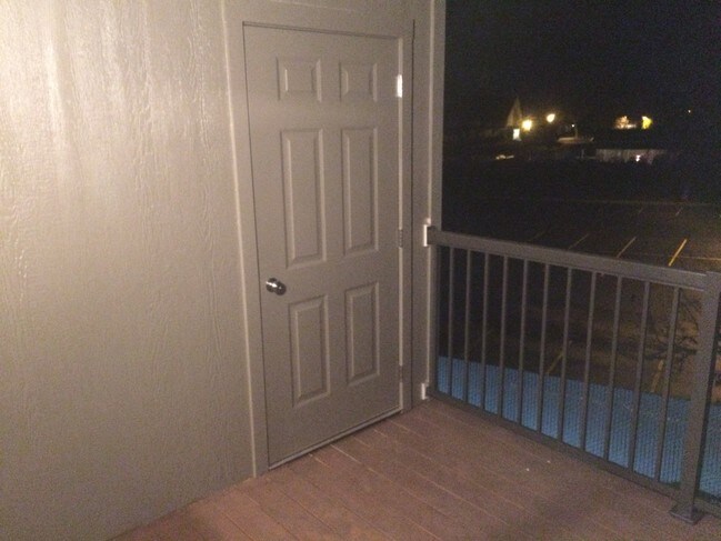 Building Photo - 2121 S 2nd Ave