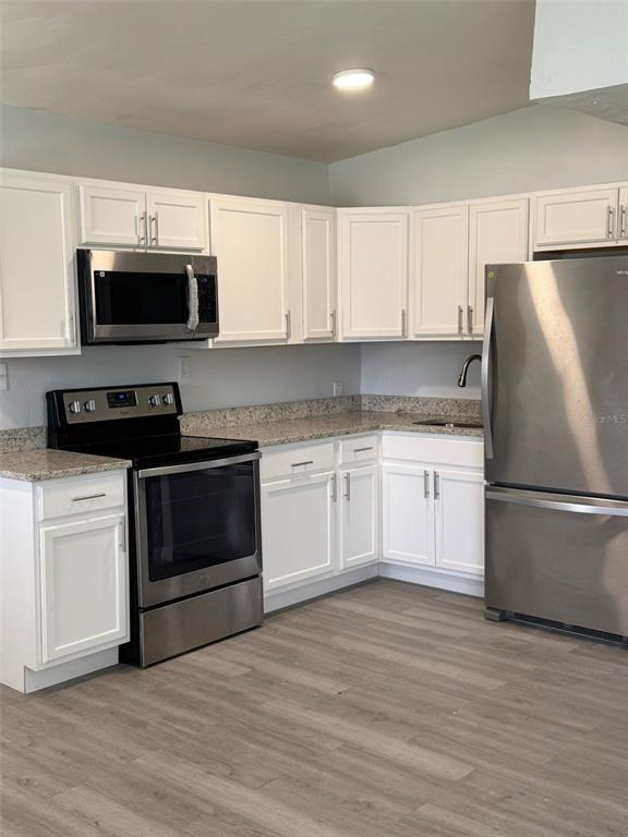 Building Photo - 5605 Cortez Dr
