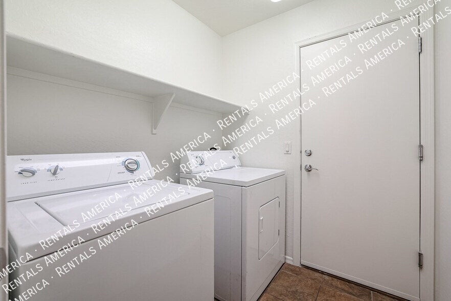 Building Photo - 6718 S Garnet Way