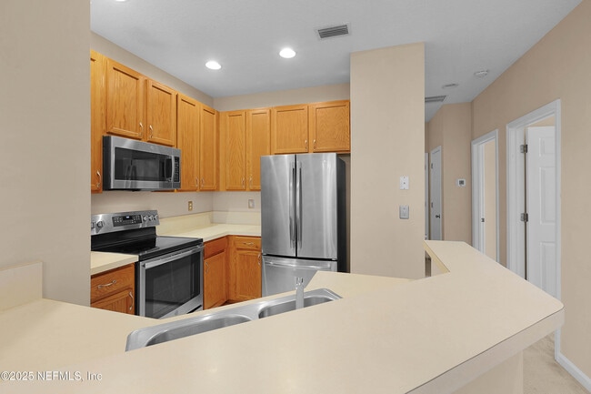 Building Photo - 12301 Kernan Forest Blvd