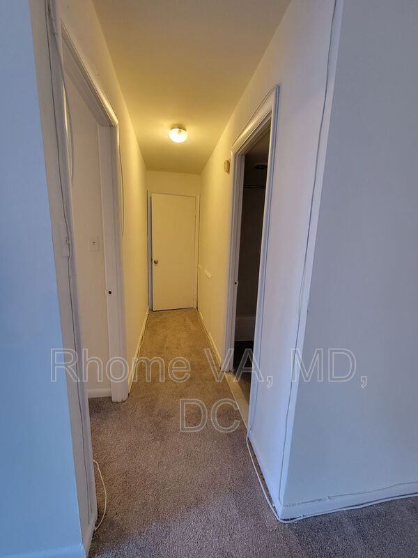 Building Photo - 8830 Piney Branch Rd