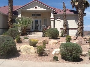 Building Photo - 682 Lava Pointe Dr