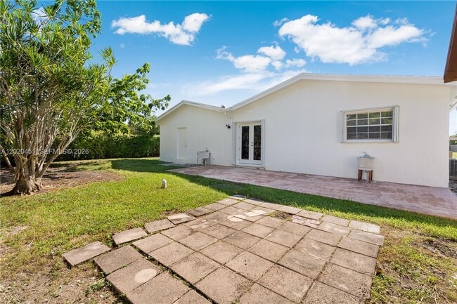 Building Photo - 30323 SW 152nd Pl