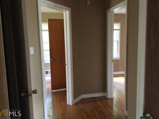 Building Photo - 2913 Horse Shoe Dr