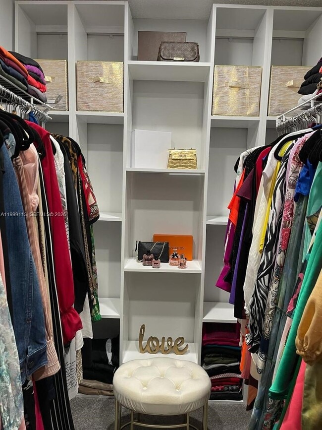 Building Photo - 7690 S Southwood Cir