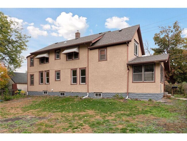 Building Photo - 311 23rd Ave NE