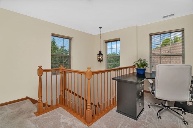 Building Photo - 18568 W Point Dr