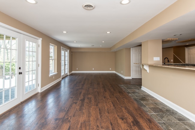 Building Photo - 720 Vista Hills Ct