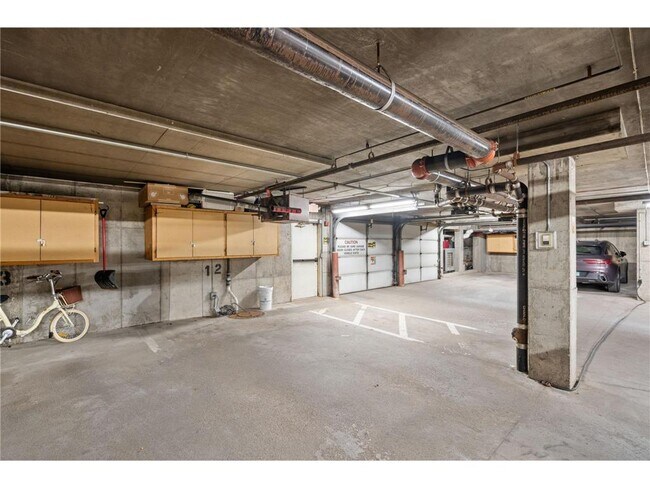 Building Photo - 675 N 1st St