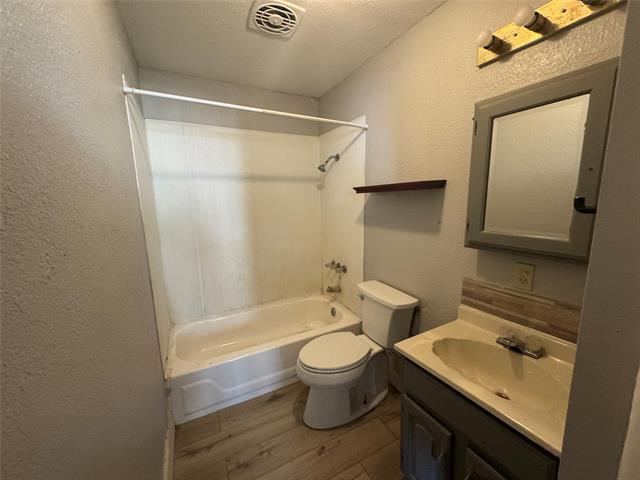 Building Photo - 402 N Hughes St