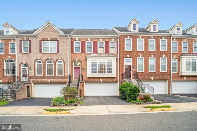 Primary Photo - 4684 Carisbrooke Ln