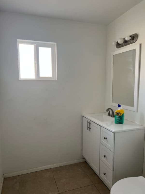 Building Photo - 2400 Ripple Dr
