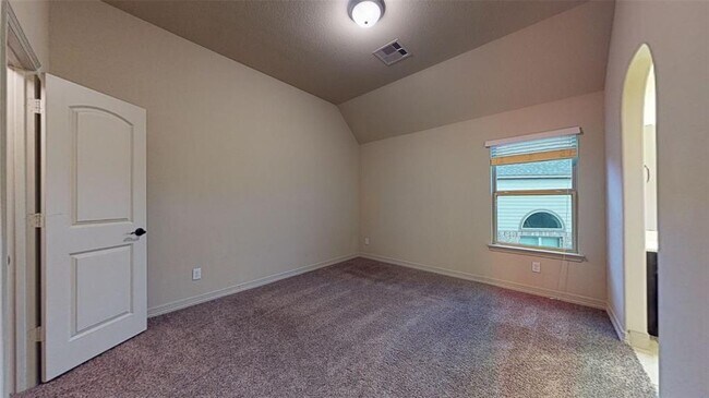 Building Photo - 16807 Chapman Lake Ct