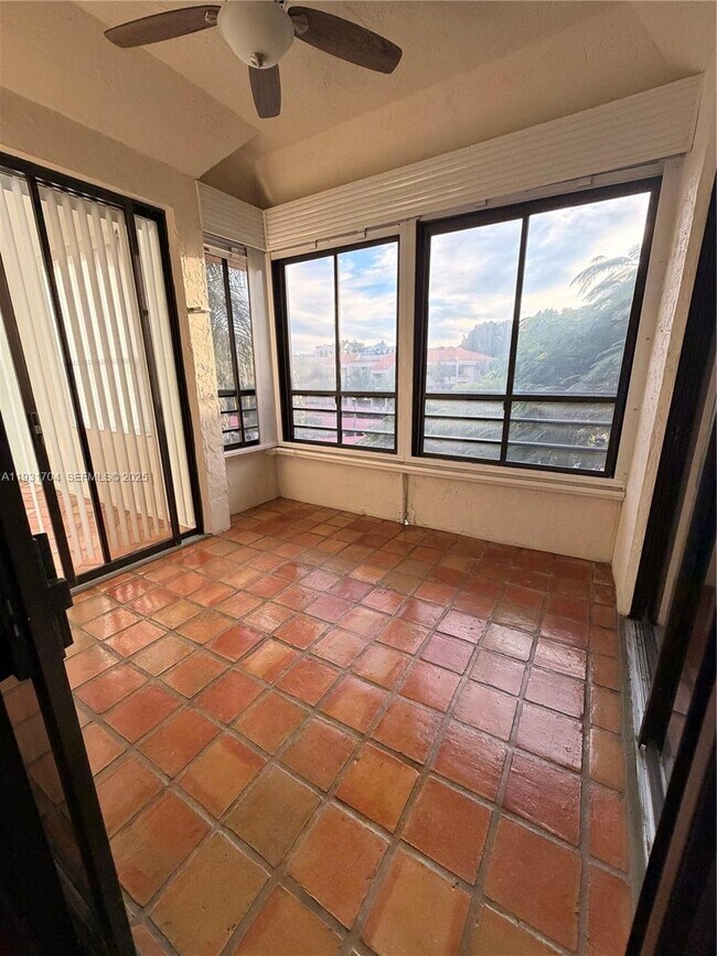 Building Photo - 7460 La Paz Blvd