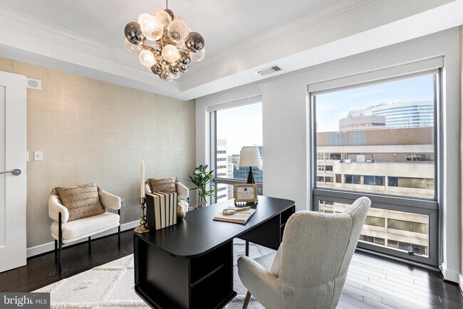 Building Photo - 1111 19th St N