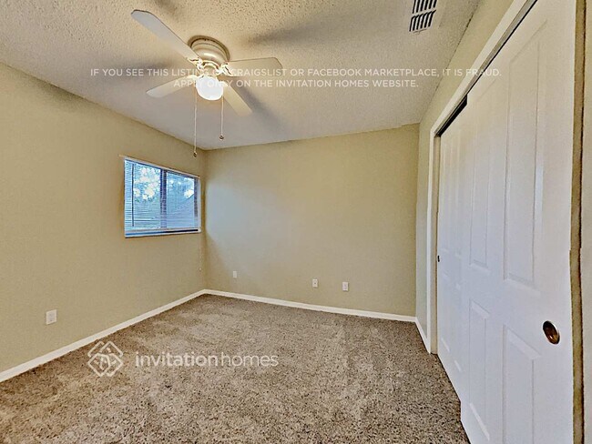 Building Photo - 6239 Greenwich Dr