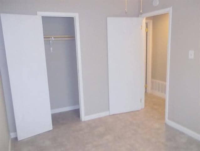 Building Photo - 1502 Cardinal Dr