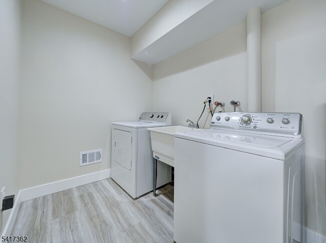 Building Photo - 1141 Clawson Ct